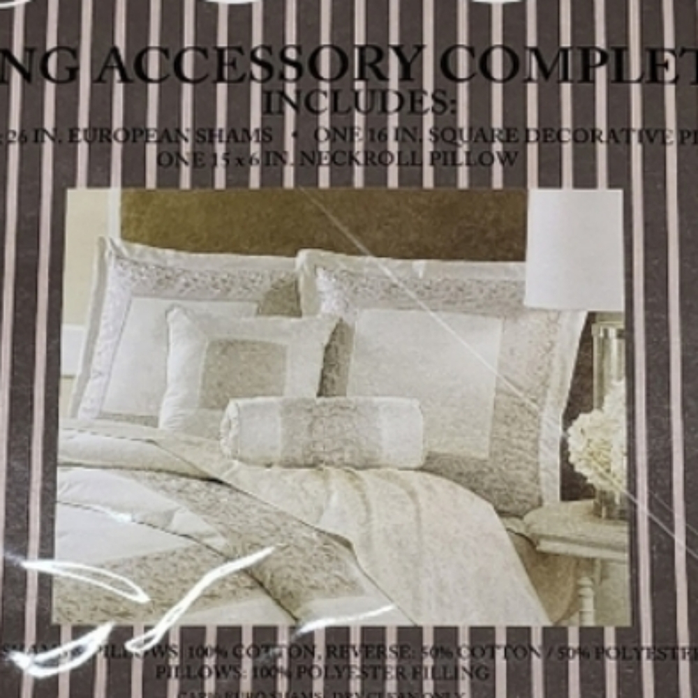 Bedding Pillows and Shams 4 Piece Set NEW